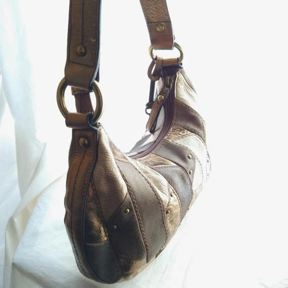 Adorable fossil quilted leather studded shoulder bag EUC ❤️ - Picture 2 of 13